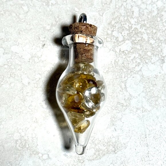 2/20$ Small Glass Bottle Pendant + Tiny Genuine Yellow Citrine Cabochons - Picture 1 of 6